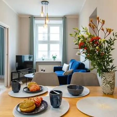 Regina, Boutique 1-bedroom By The Market Square アパート